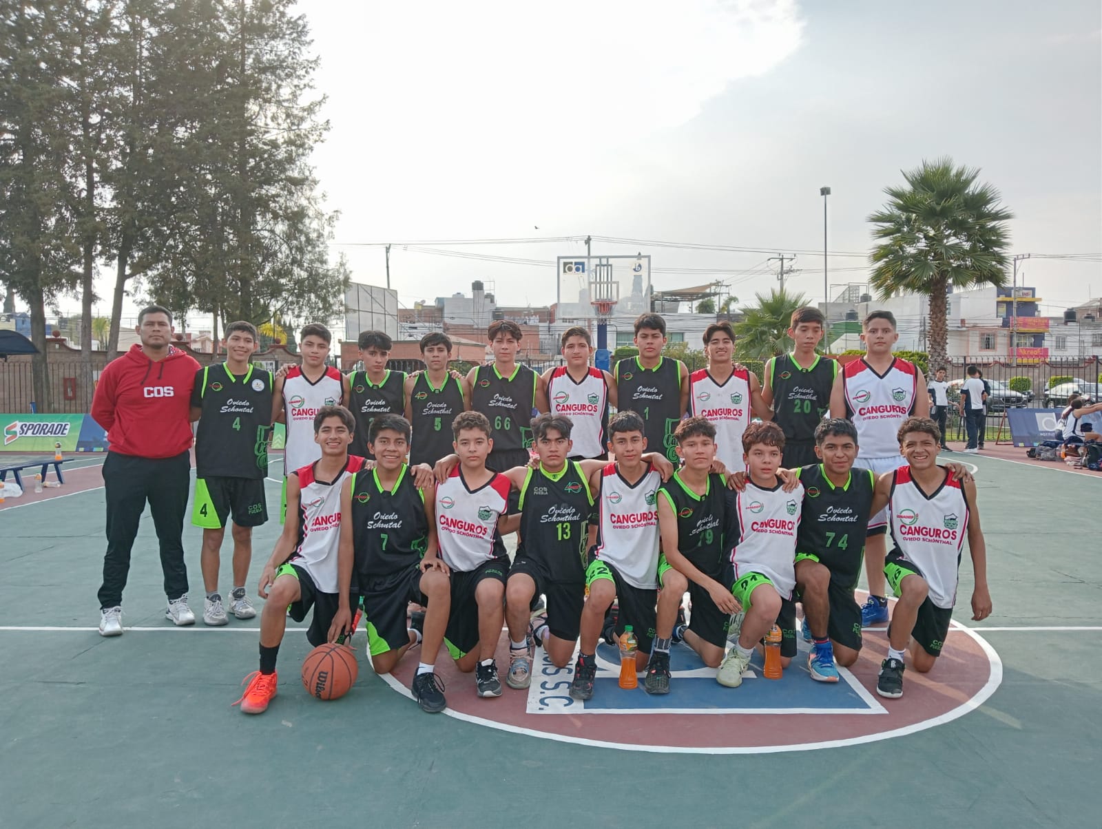 Canguros Del Colegio Oviedo Sch Nthal Lucen En El Torneo Intercoles